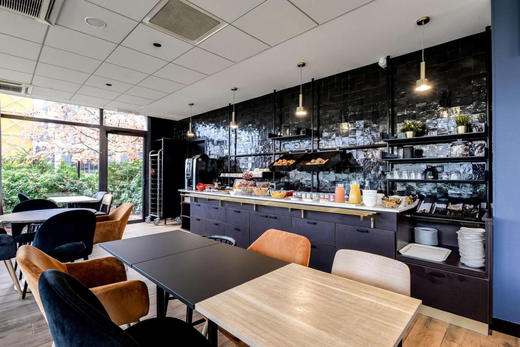 Brit Hotel Du Stade Rennes Ouest Екстериор снимка